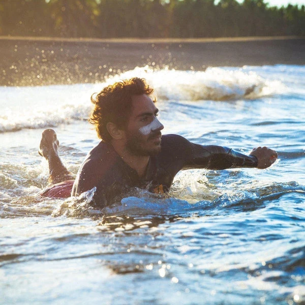 Stick Solaire Blanc SPF50+ - Toute Peau - EQ Love - Stick 10 G 2 Stick Solaire Blanc SPF50+ - Toute Peau - EQ Love - Stick 10 G – Image 2